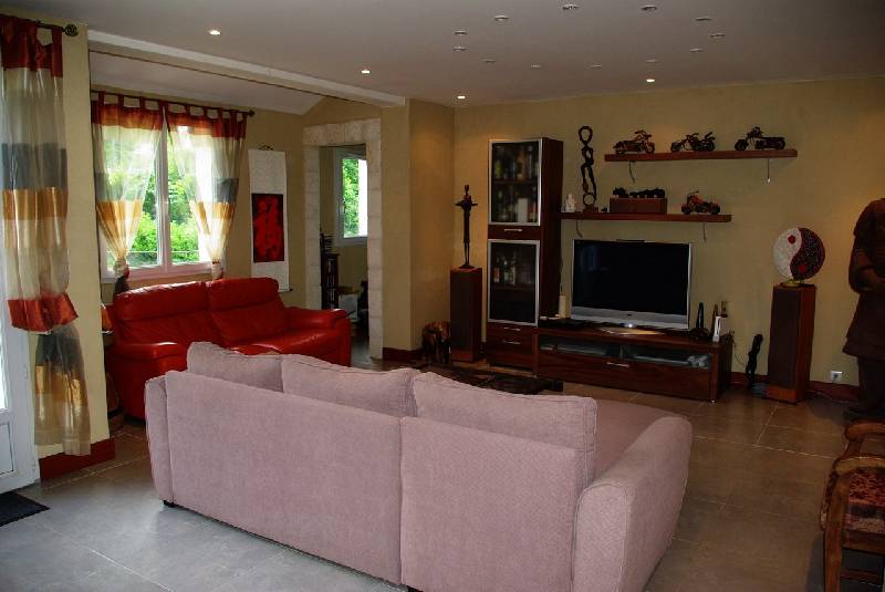 Maison 6 pi�ce(s) 10 Mn Perigueux