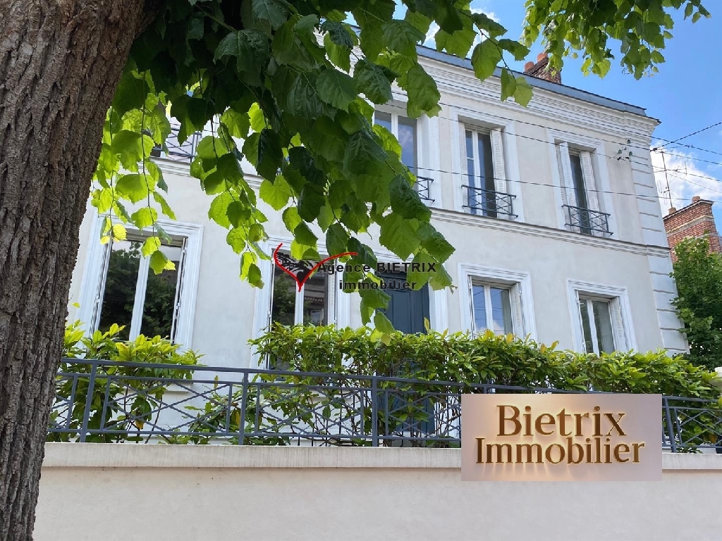 Propriété 14 pièces de 264 m² environ à lisle-adam - 5-min-centre-ville-lisle-adam au prix de 1 290 000 €