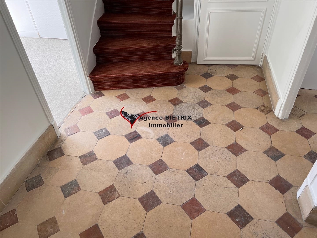 Propriété 14 pièces de 264 m² environ à lisle-adam - 5-min-centre-ville-lisle-adam au prix de 1 290 000 €