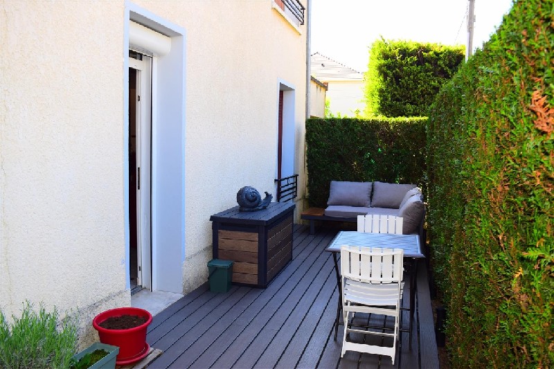 APPARTEMENT 2 pice(s) FRANCEVILLE