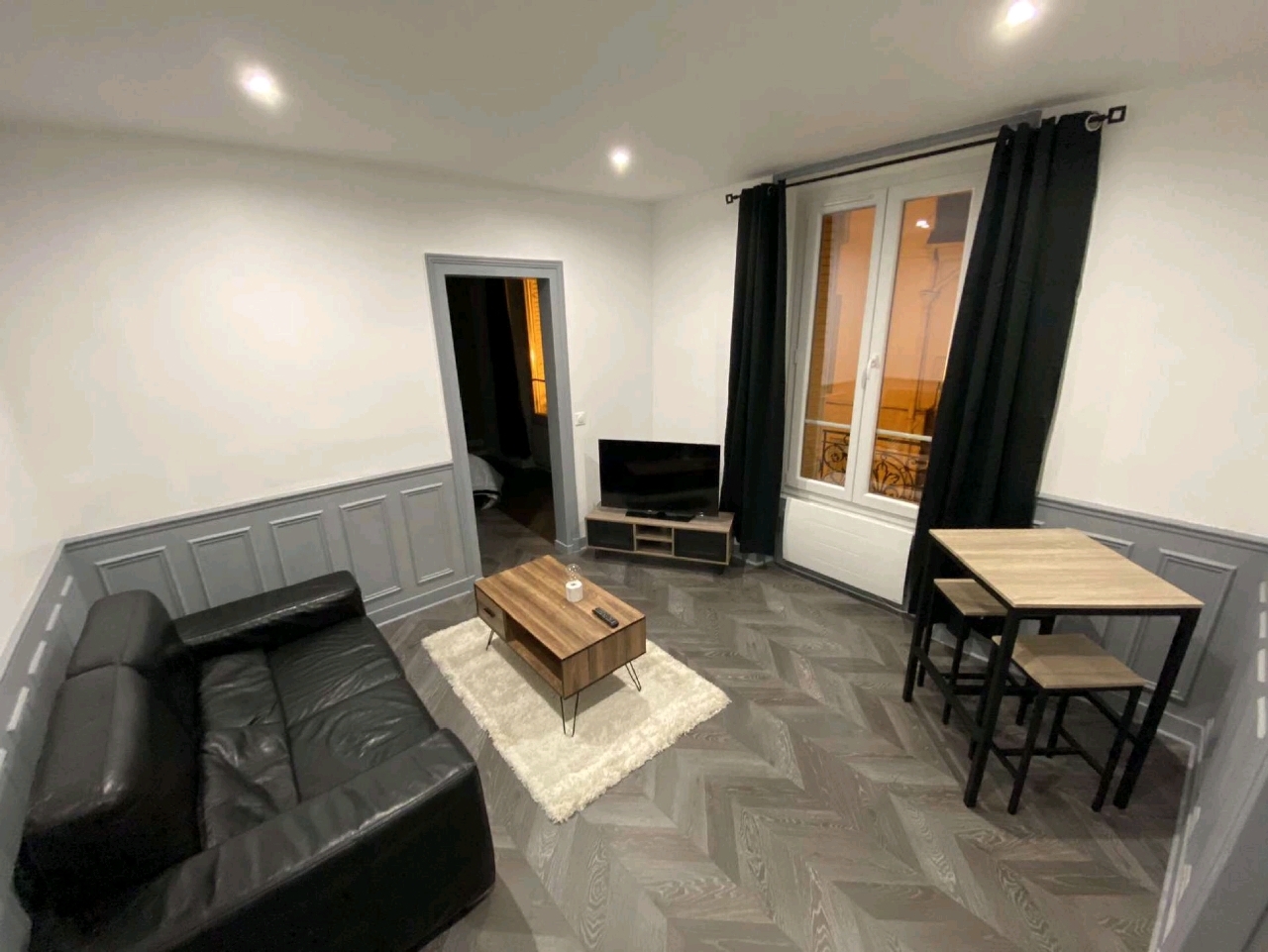 APPARTEMENT F2 2 pi�ce(s) Centre Ville