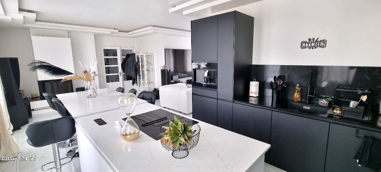 APPARTEMENT F5 5 pice(s) Centre Ville