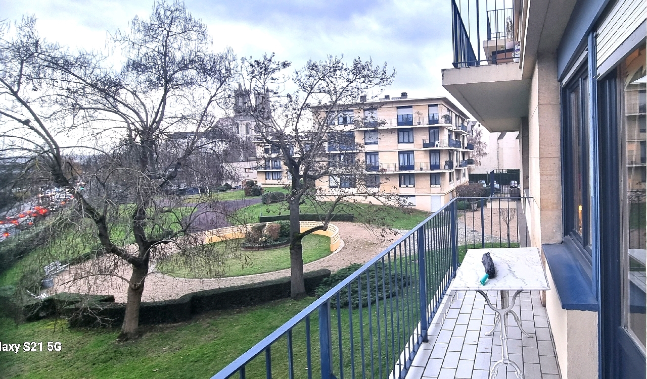 APPARTEMENT F2 2 pice(s) Proche centre-ville et Seine
