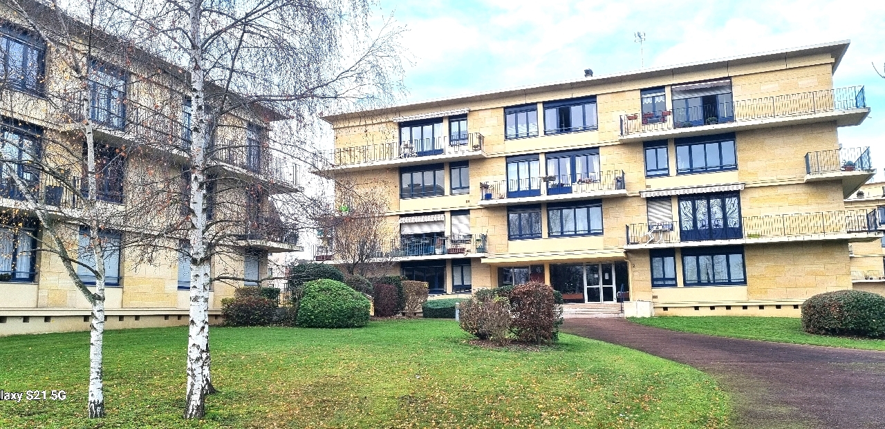 APPARTEMENT F3 3 pice(s) Proche centre-ville et Seine