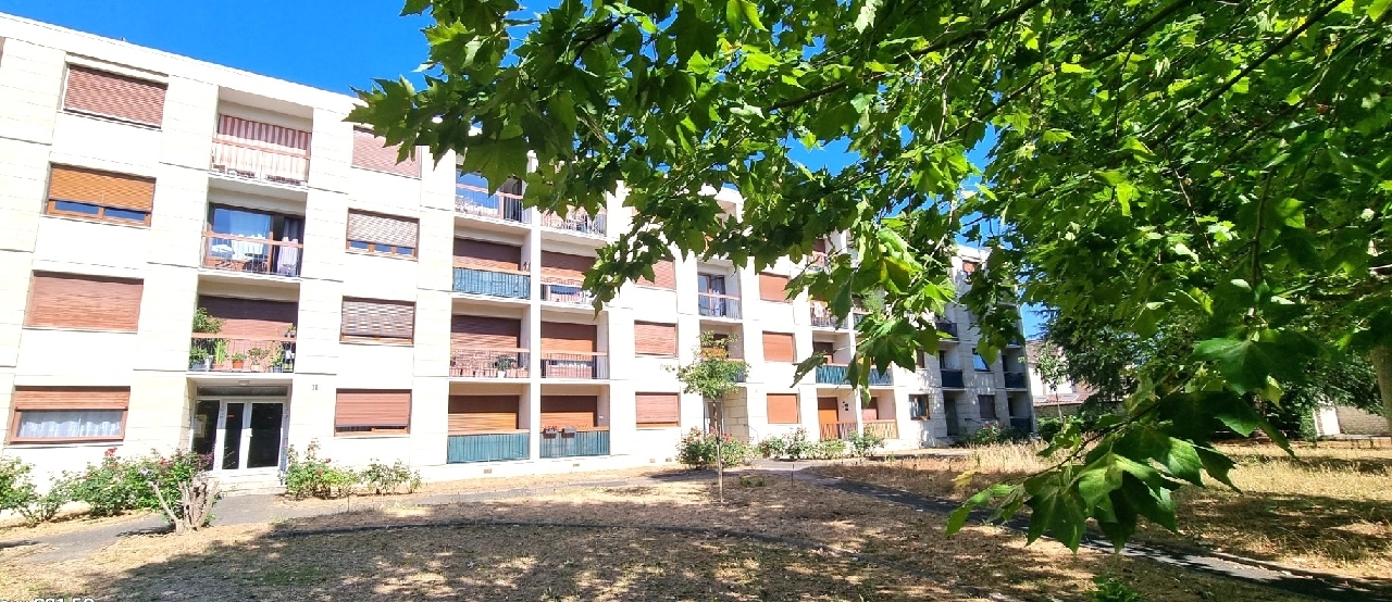 APPARTEMENT F3 2 pi�ce(s) Proche centre et gare