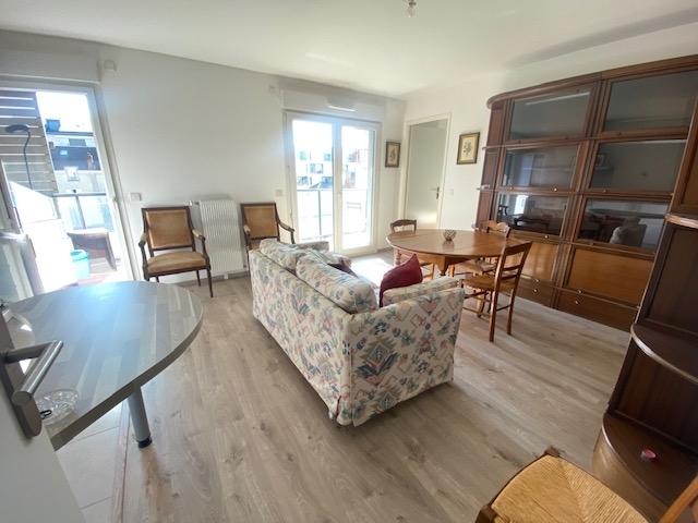 APPARTEMENT F2 2 pice(s) Centre Ville