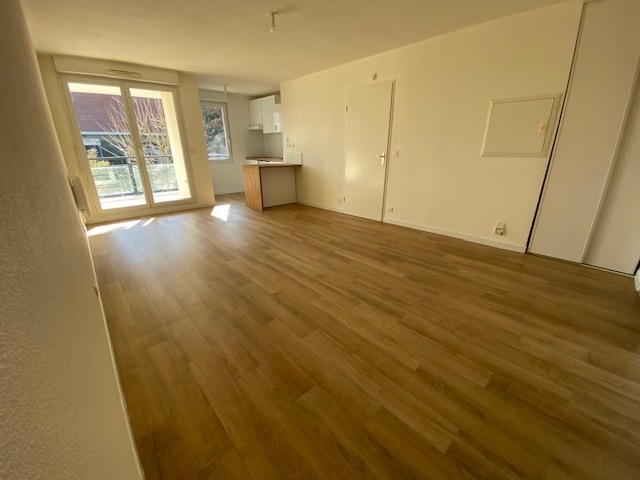 APPARTEMENT F2 2 pi�ce(s) GASSICOURT