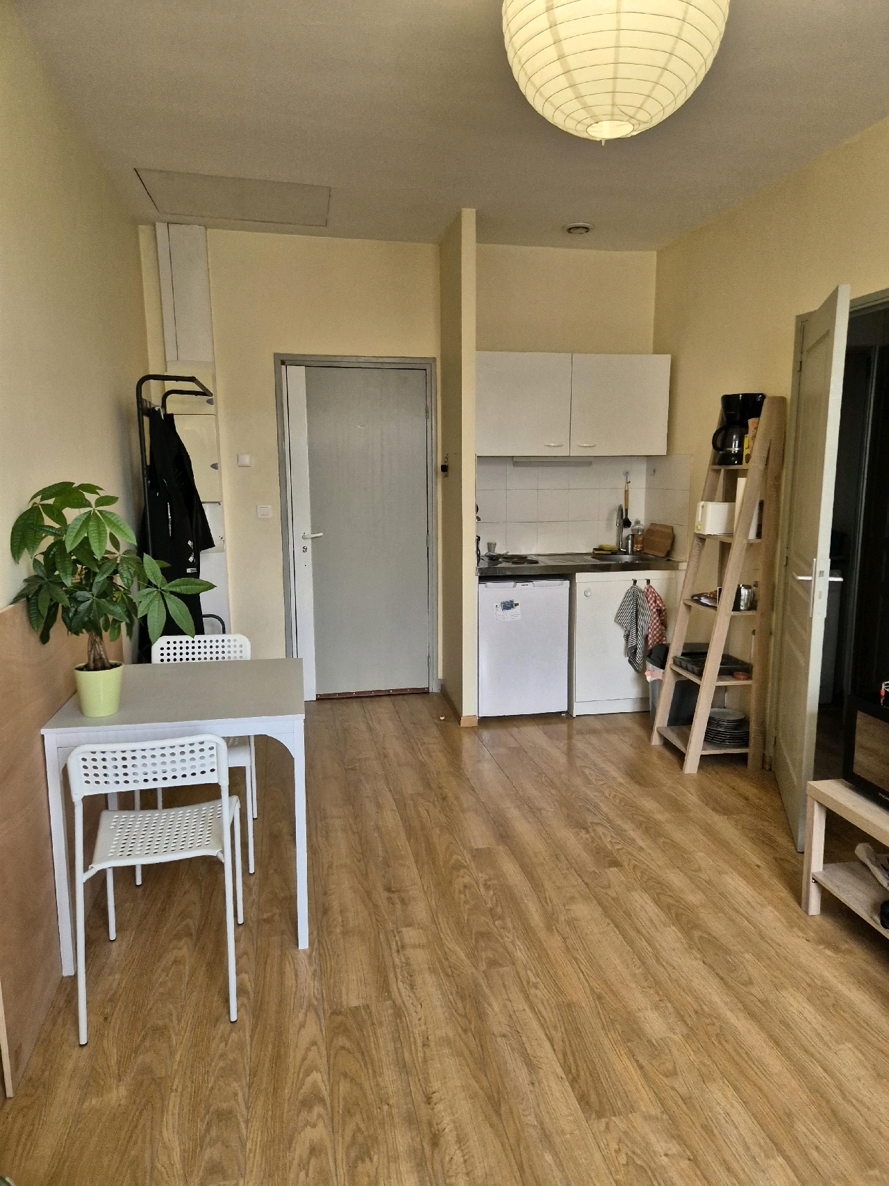 APPARTEMENT F2 2 pice(s) Centre Ville