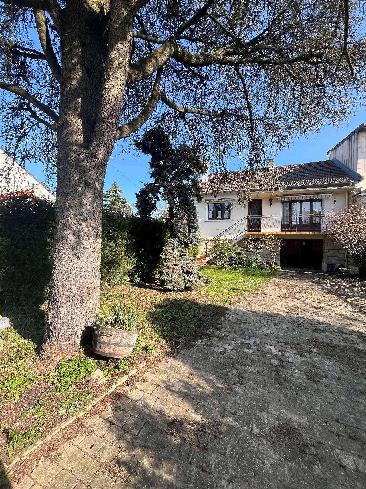 MAISON 6 pice(s) FRANCEVILLE