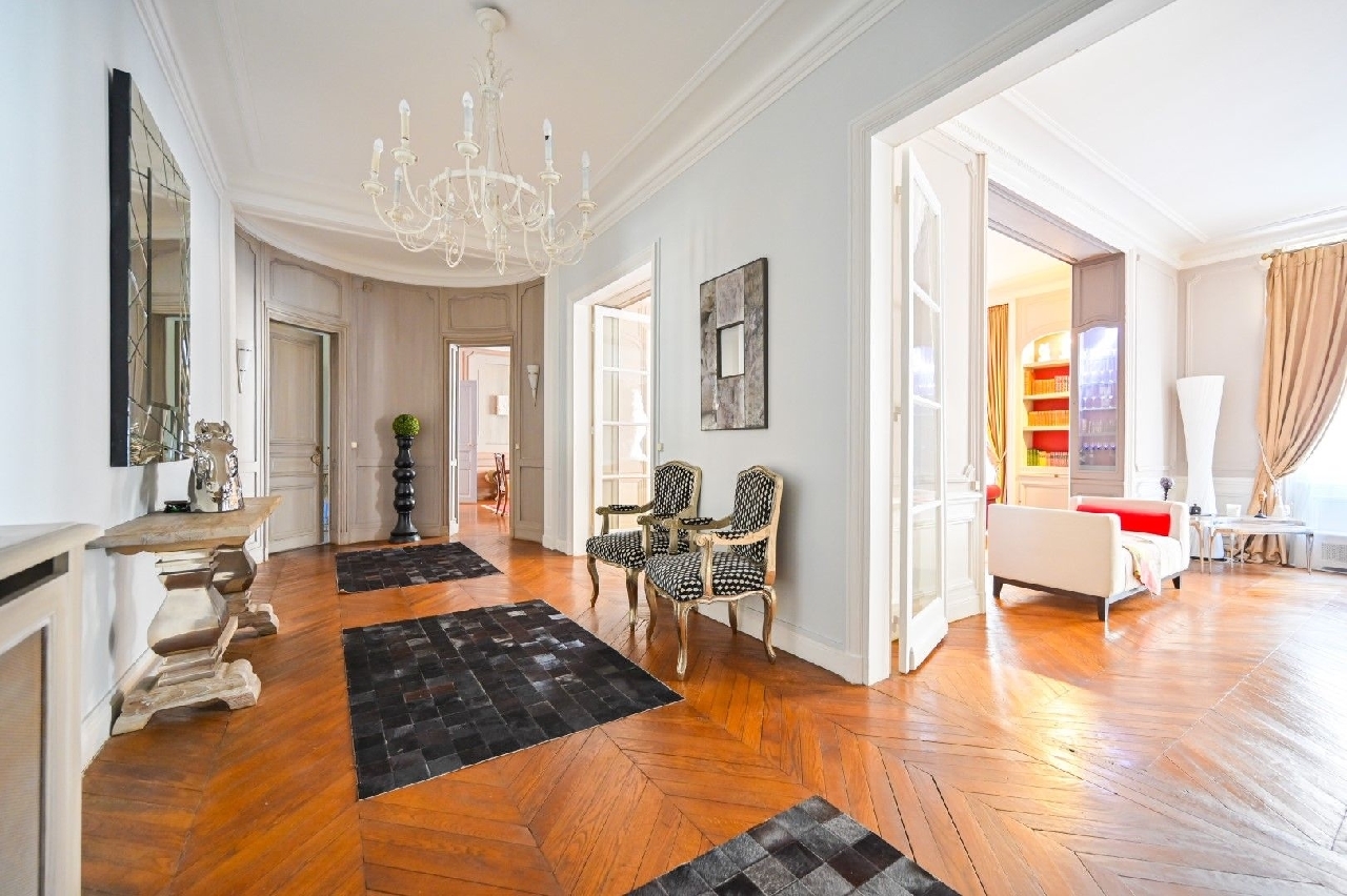 APPARTEMENT 7 pice(s) 