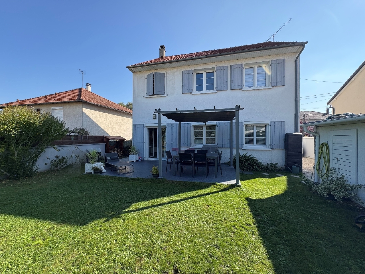 MAISON 6 pi�ce(s) Pavillonnaire