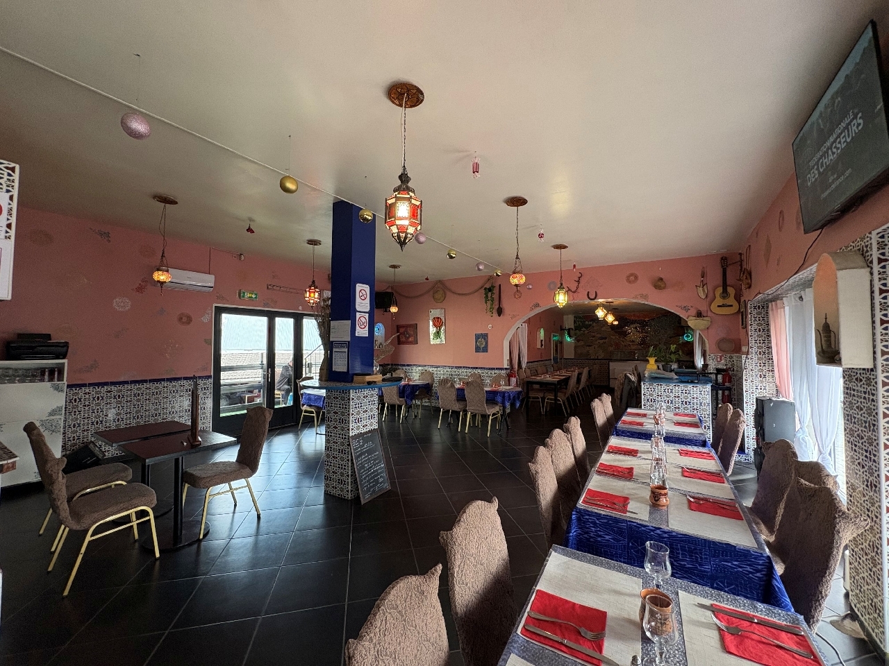 HOTEL RESTAURANT 0 pi�ce(s) LIMITE CHELLES