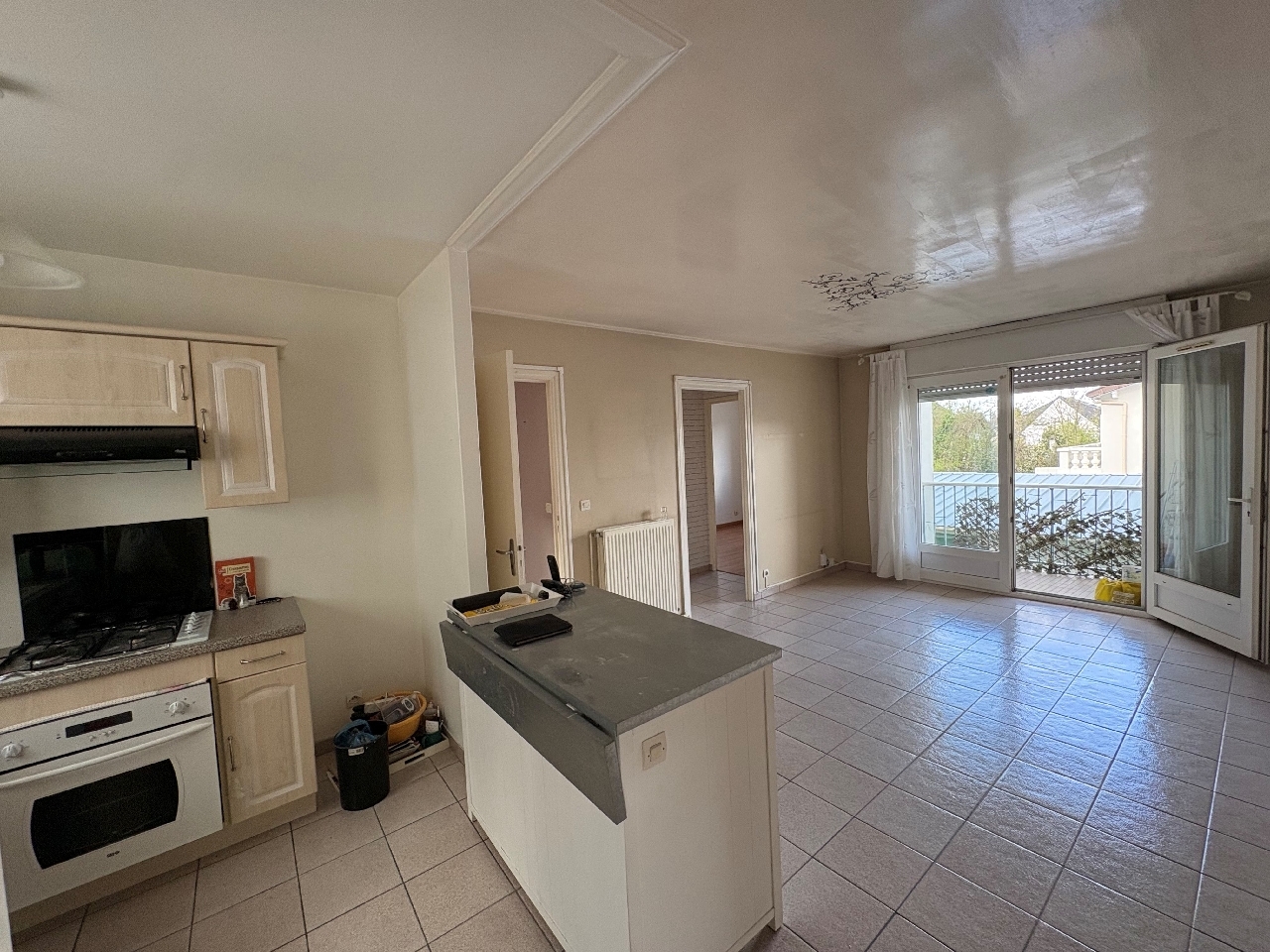 APPARTEMENT 3 pi�ce(s) Franceville