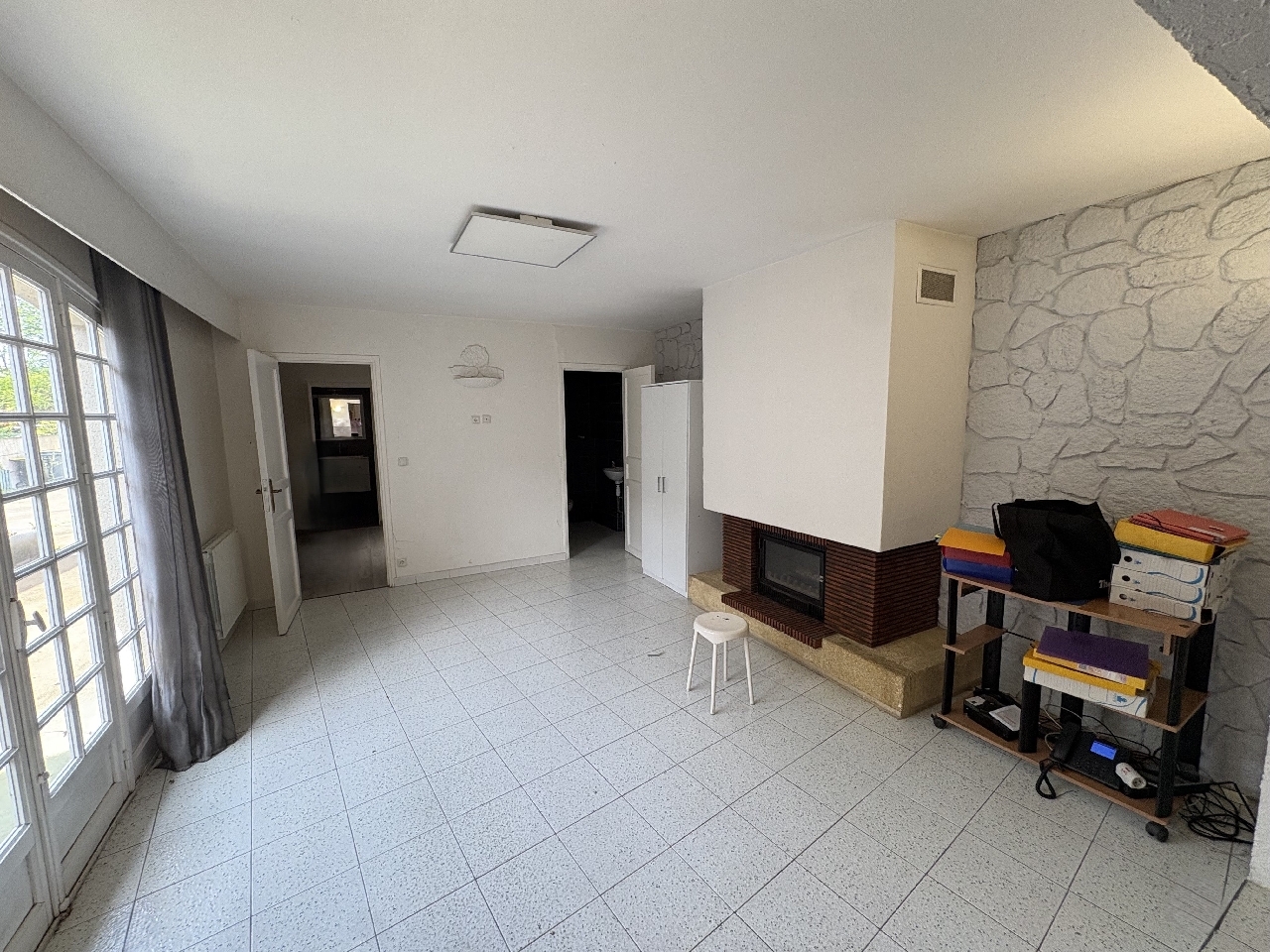 404193-3.jpg