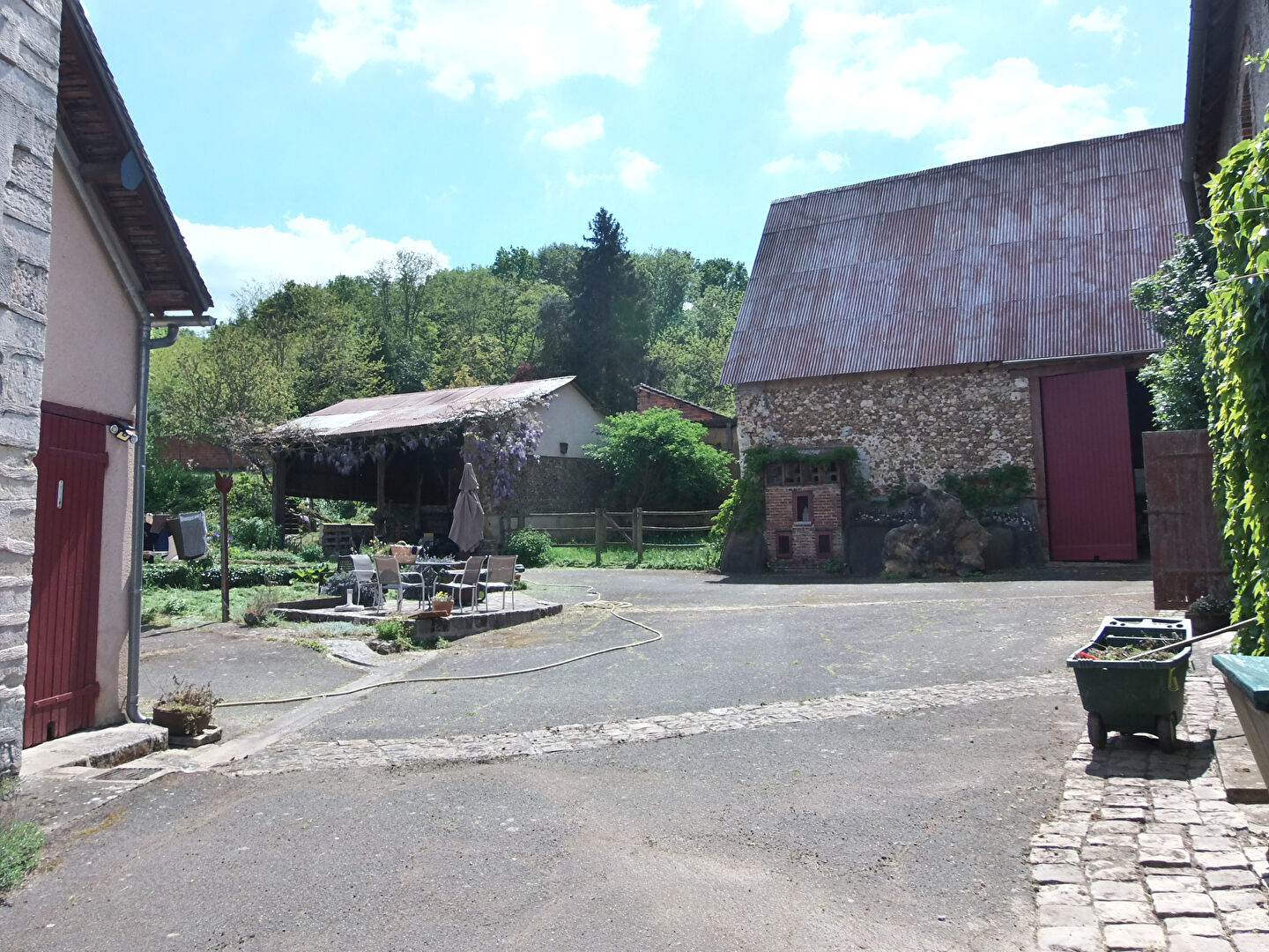 149950214-2.jpg