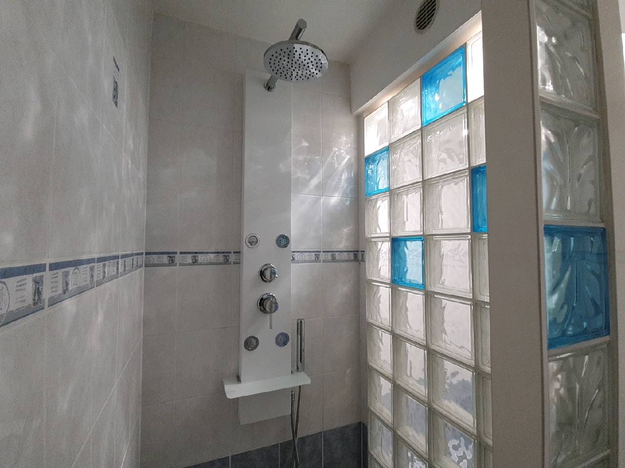 APPARTEMENT 4 pice(s) MULHOUSE(68200)