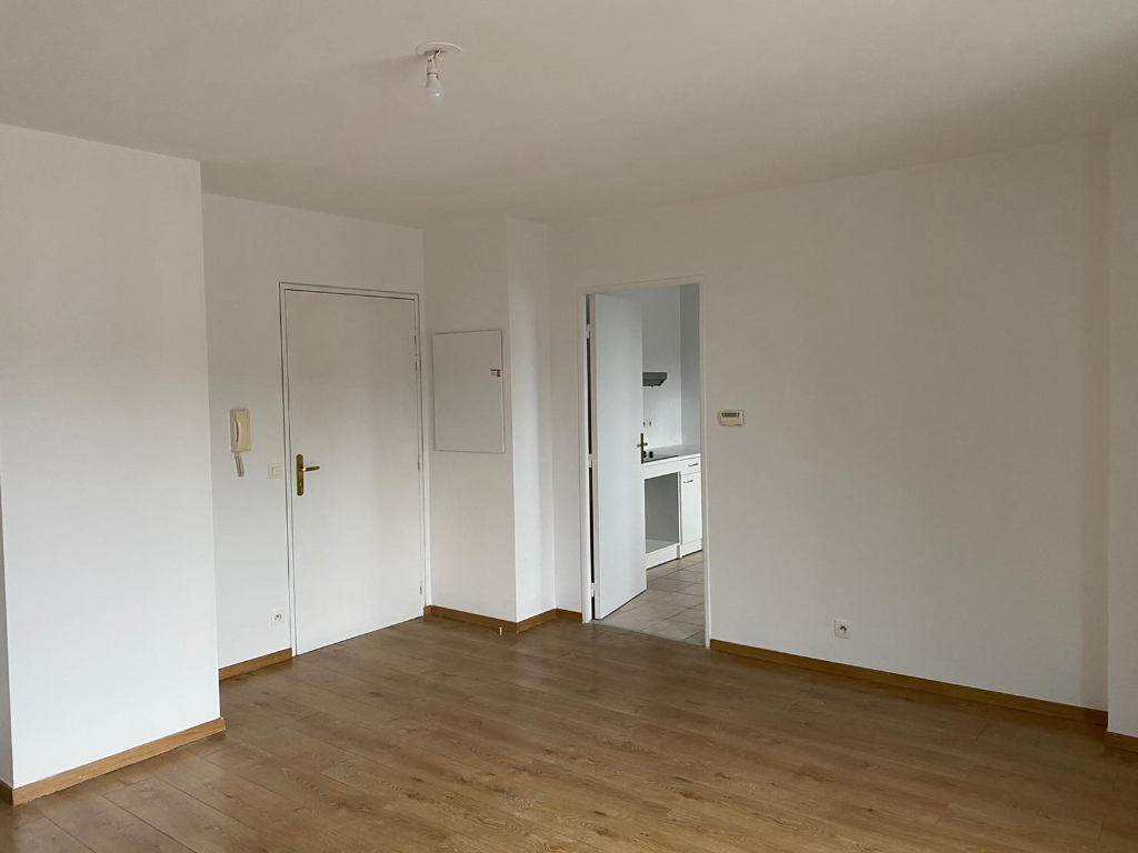 APPARTEMENT 2 pice(s) 