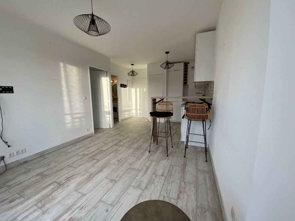 APPARTEMENT 2 pice(s) 