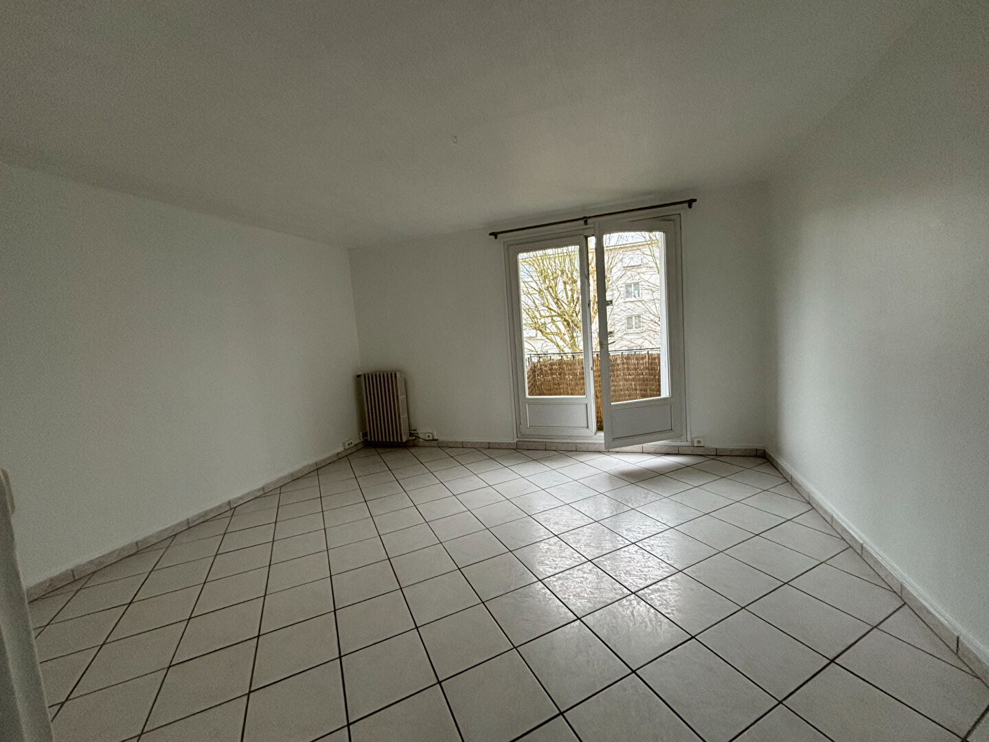 APPARTEMENT 3 pi�ce(s) 