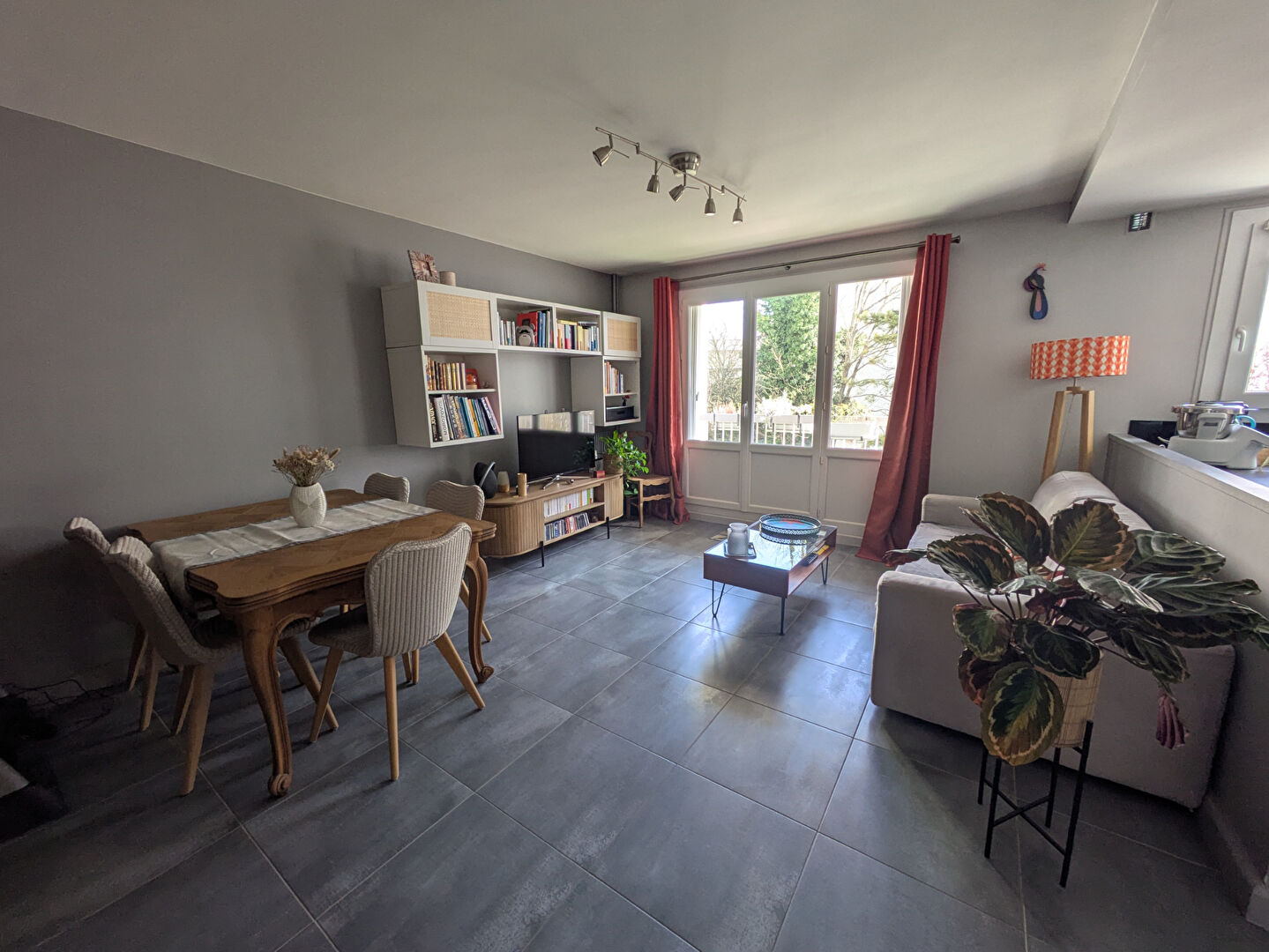 APPARTEMENT 3 pice(s) 