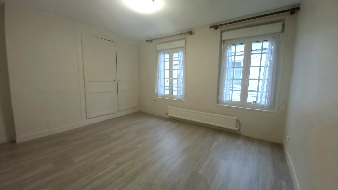 APPARTEMENT 1 pi�ce(s) 