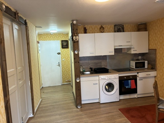 APPARTEMENT MEUBLE 3 pi�ce(s) 