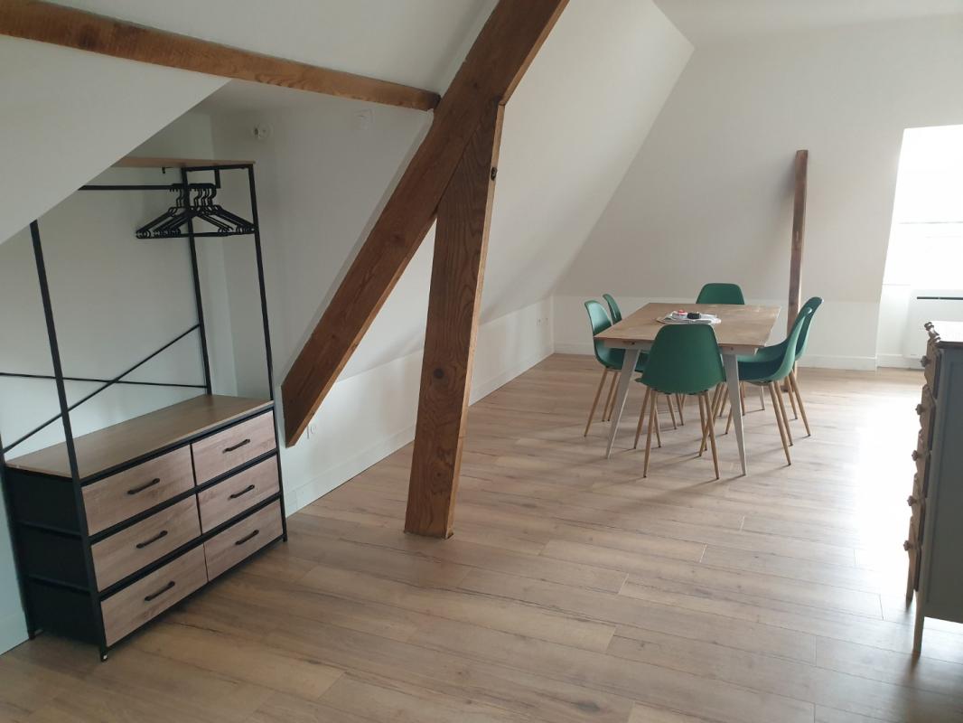 APPARTEMENT MEUBLE 3 pi�ce(s) 