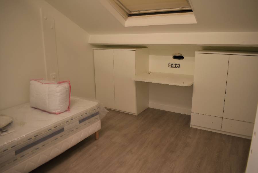 1215002-4.jpg