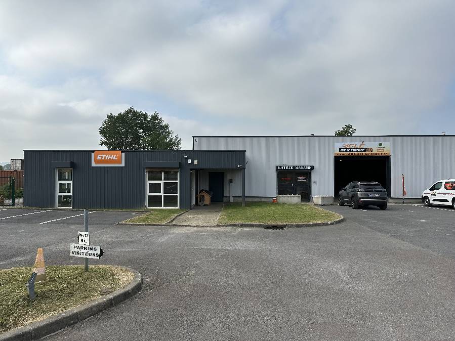 LOCAL COMMERCIAL 2 pi�ce(s) 