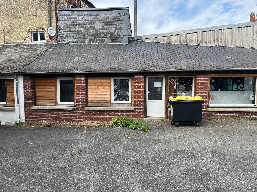 LOCAL COMMERCIAL 1 pi�ce(s) 