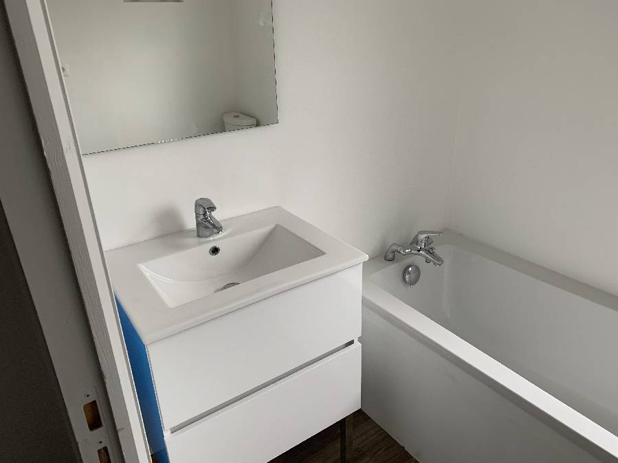 898001-5.jpg
