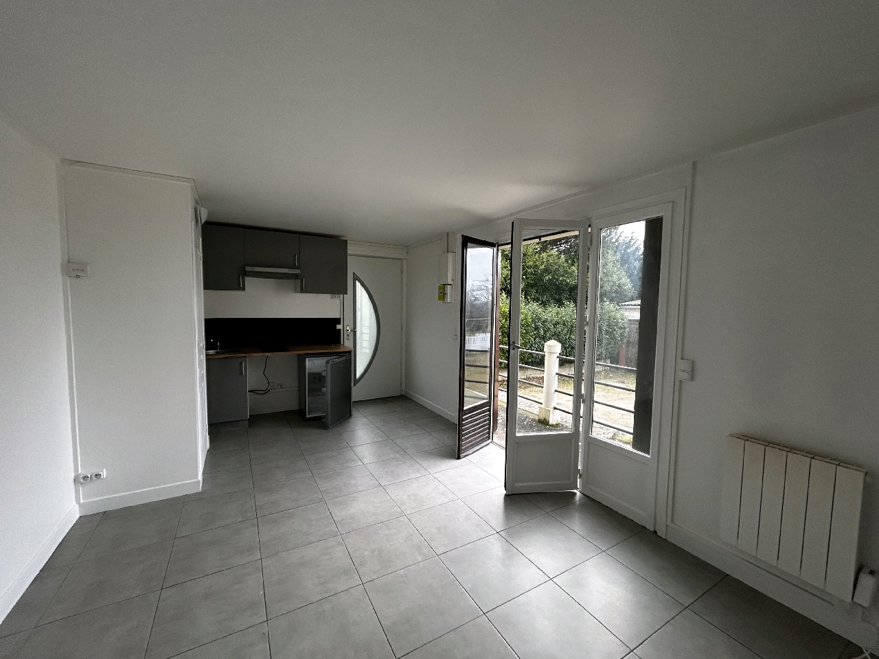 APPARTEMENT 1 pi�ce(s) 