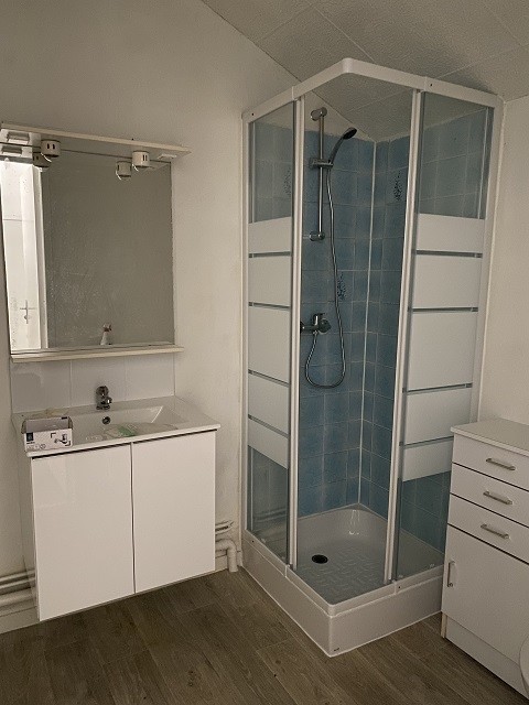 APPARTEMENT 0 pice(s) RESSONS SUR MATZ
