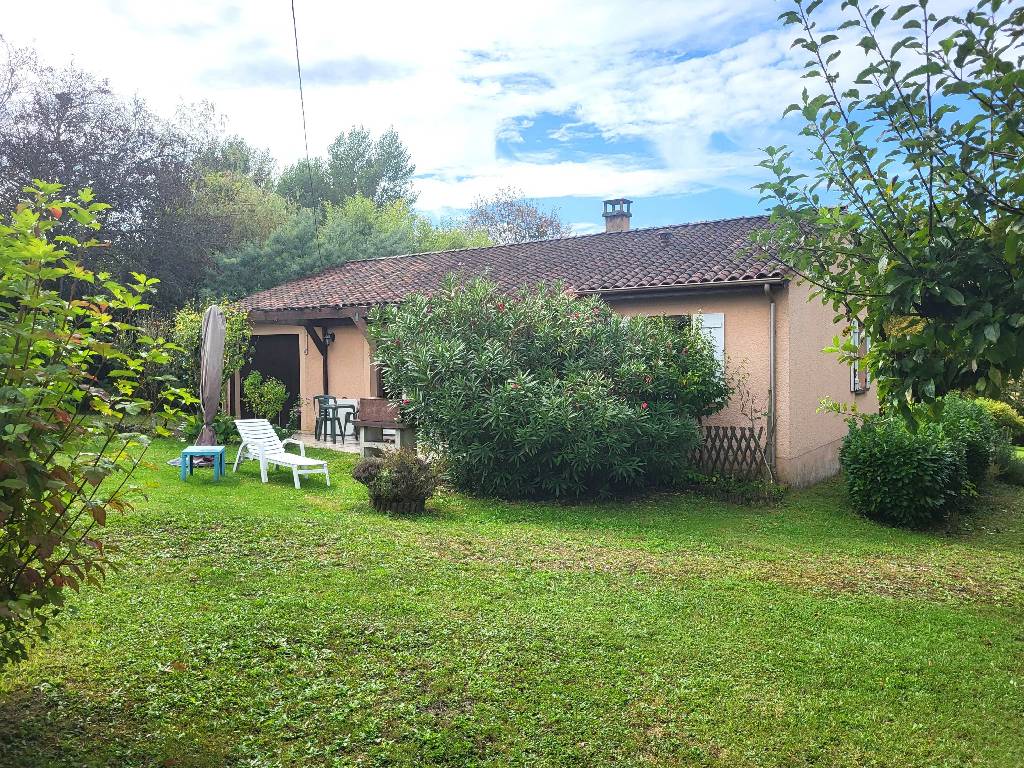 MAISON / HOUSE 4 pice(s) 