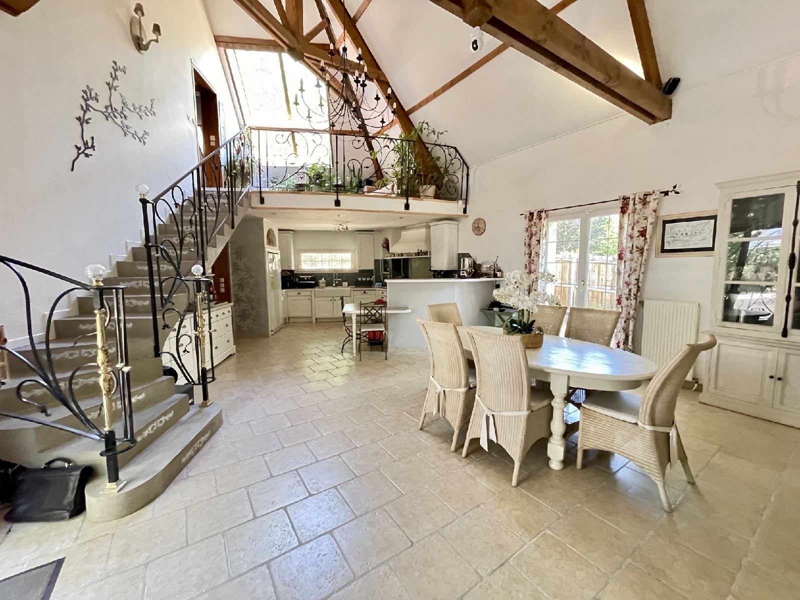 Photo 4