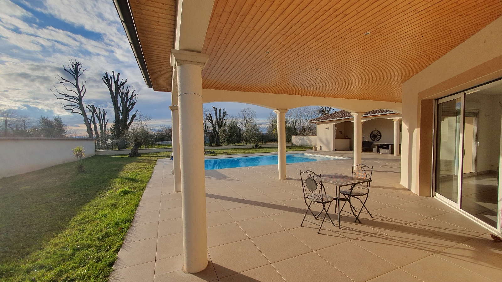 MAISON 6 pice(s) MEYZIEU(69330)