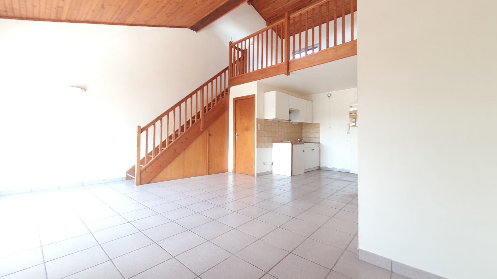 APPARTEMENT 2 pice(s) GENAS(69740)