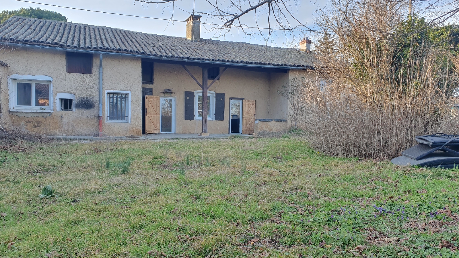 MAISON 5 pi�ce(s) PUSIGNAN LE HAUT