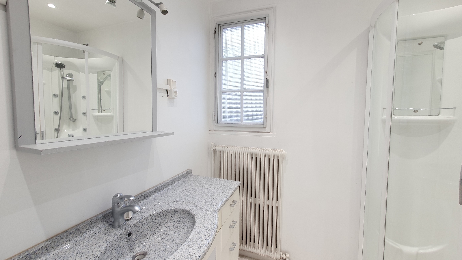 MAISON 10 pi�ce(s) JANNEYRIAS(38280)