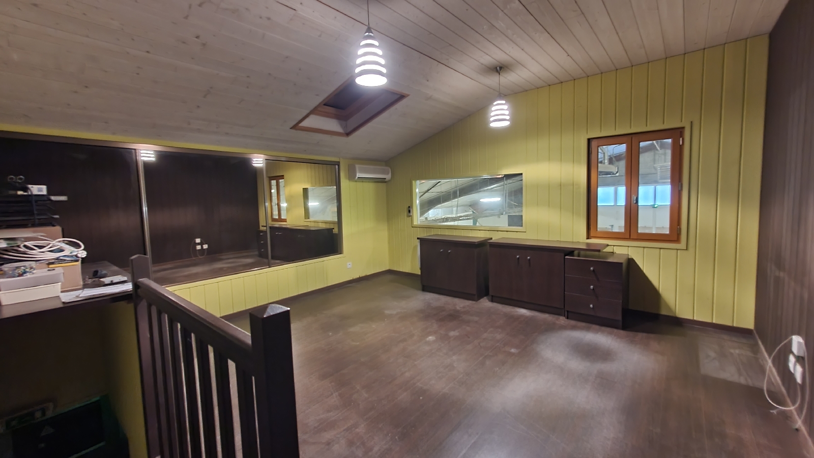 LOCAL 0 pi�ce(s) PUSIGNAN(69330)