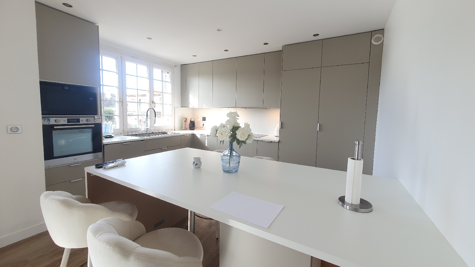 MAISON 5 pi�ce(s) PUSIGNAN(69330)