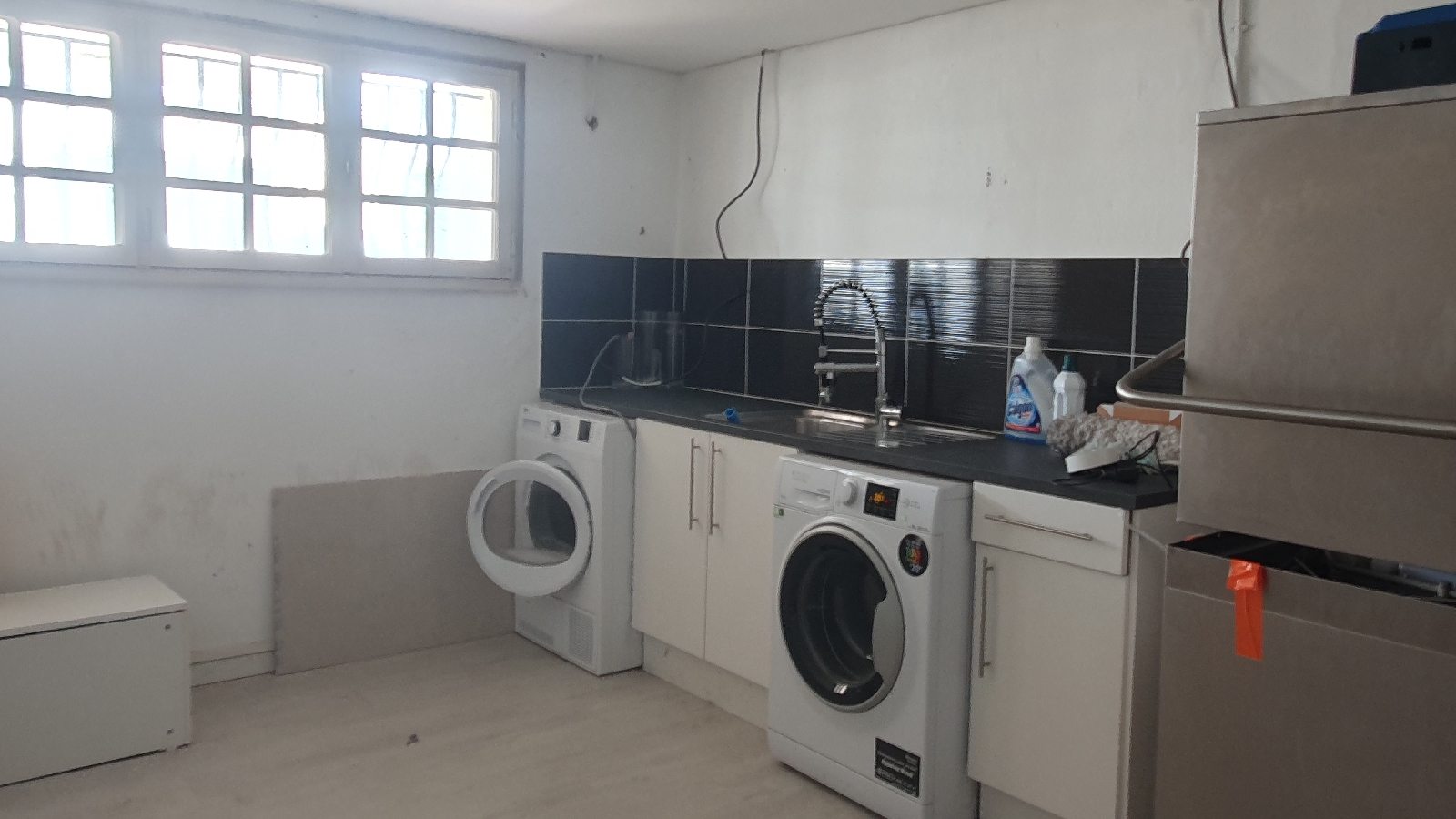 MAISON 5 pi�ce(s) PUSIGNAN(69330)