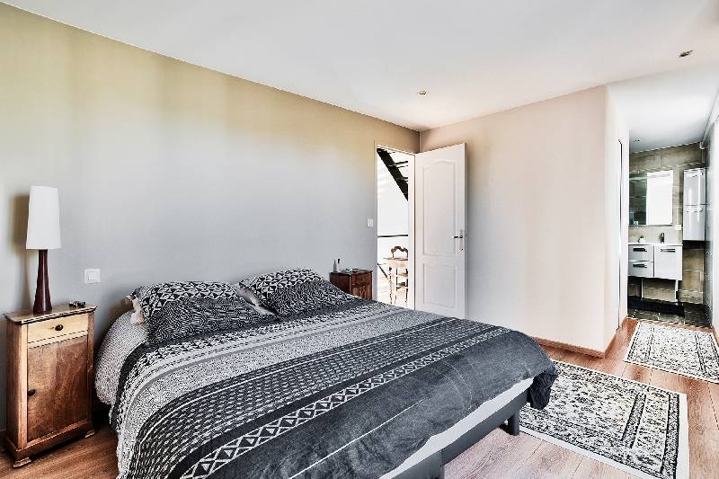 MAISON 5 pi�ce(s) MIRIBEL(01700)