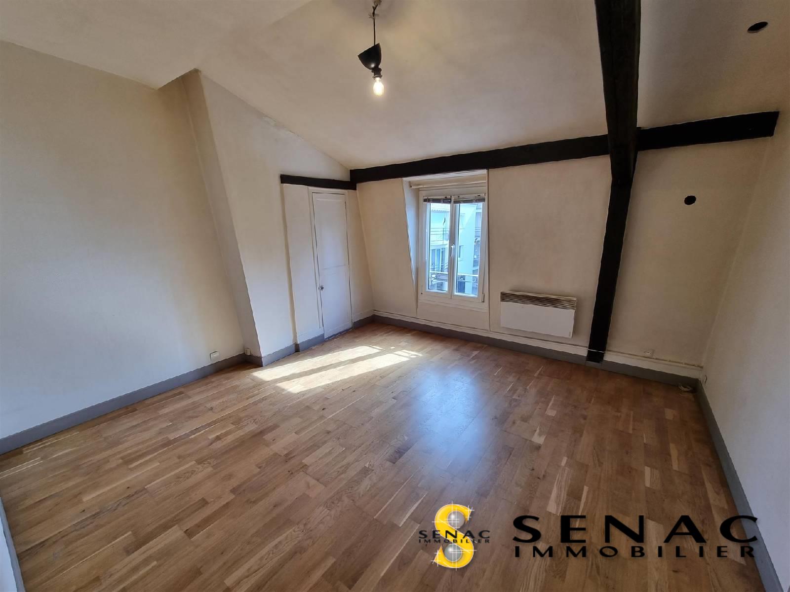 APPARTEMENT - ST LEU LA FORET