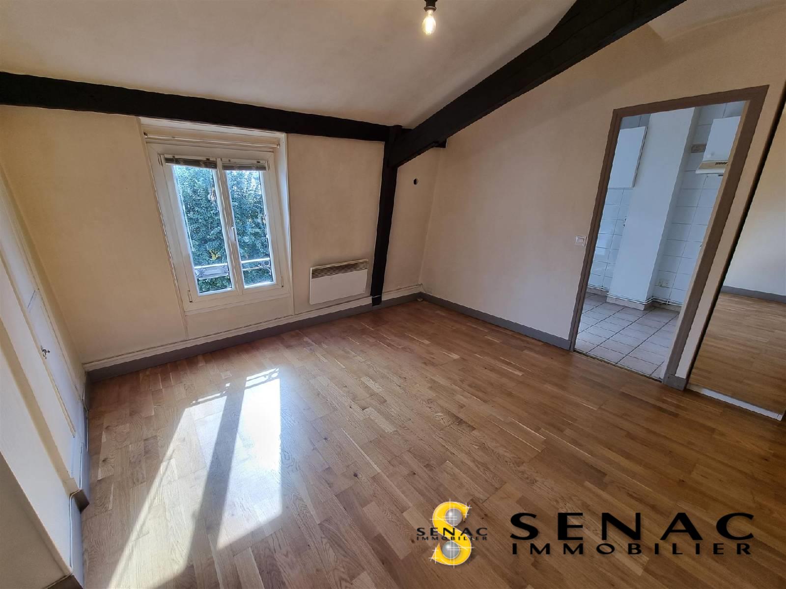 APPARTEMENT - ST LEU LA FORET