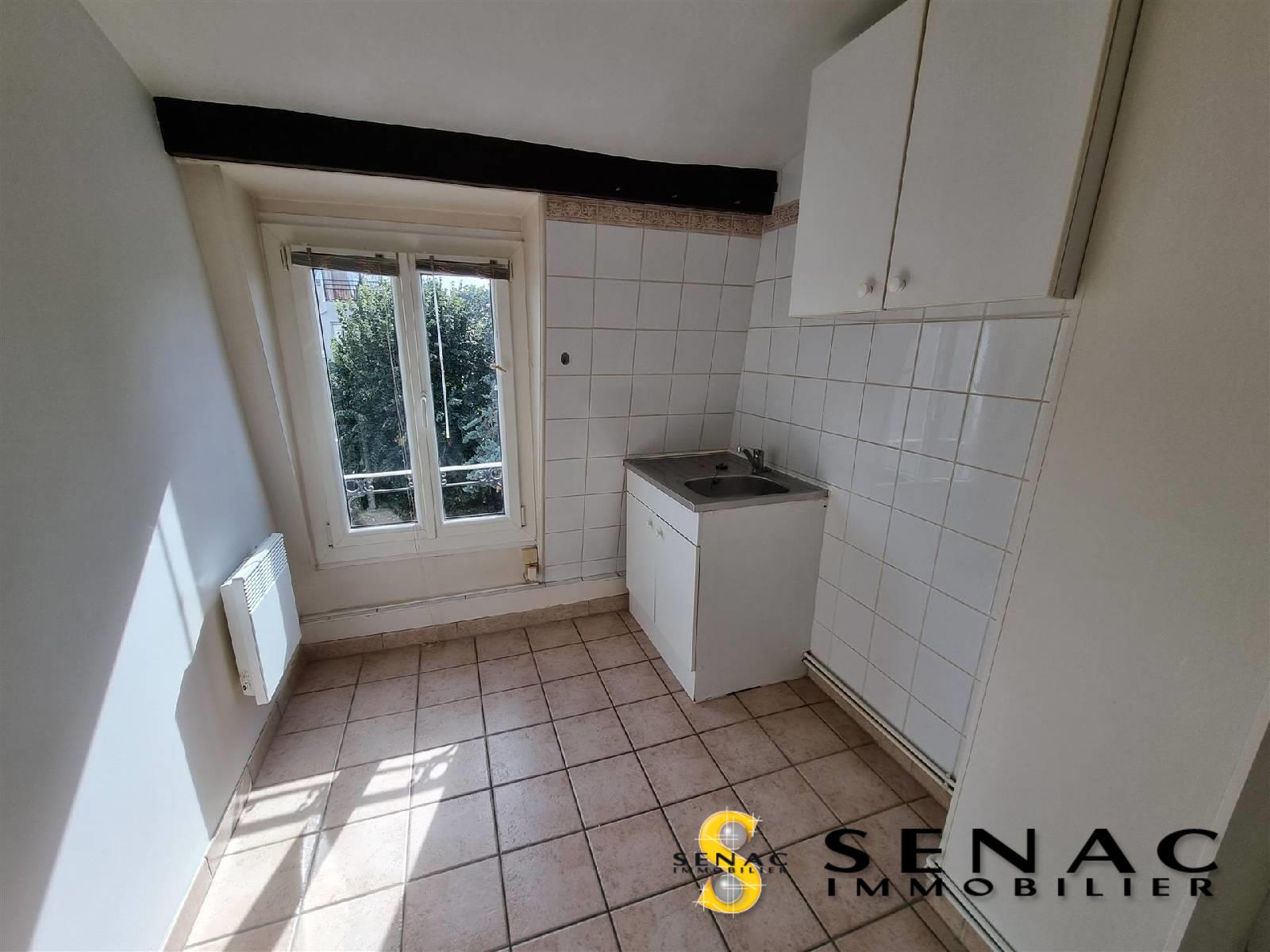 APPARTEMENT - ST LEU LA FORET
