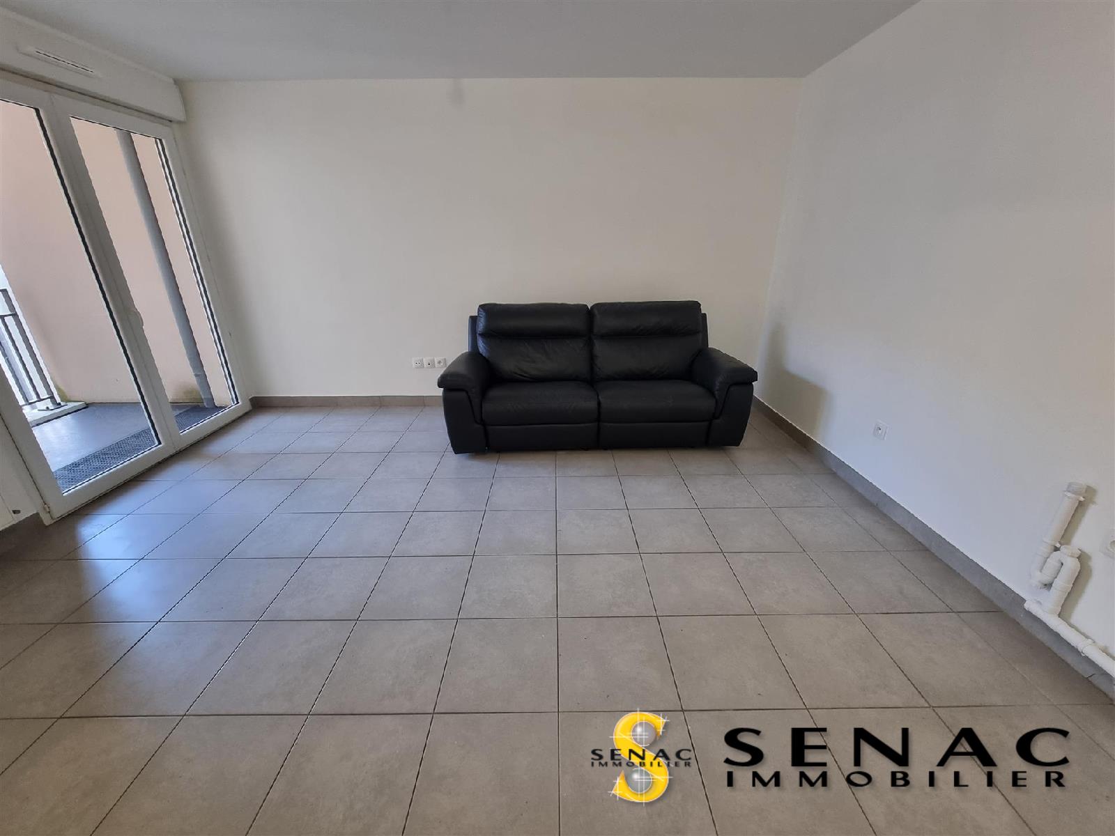 APPARTEMENT - ST LEU LA FORET