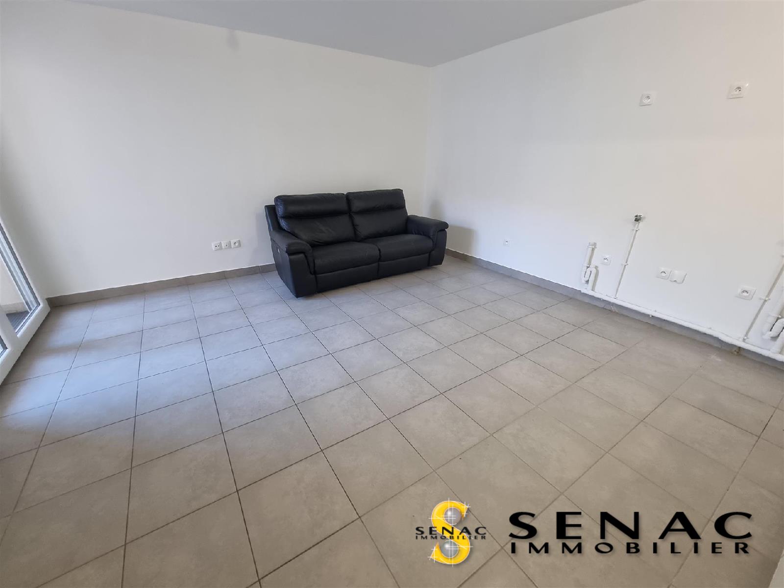 APPARTEMENT - ST LEU LA FORET