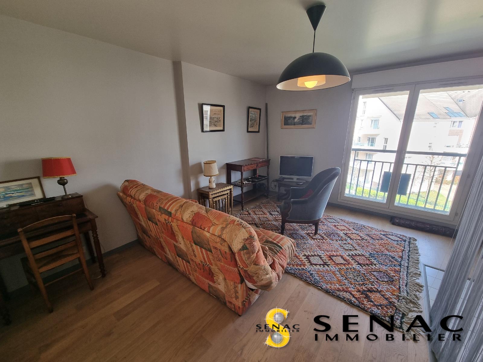 APPARTEMENT - BEAUCHAMP