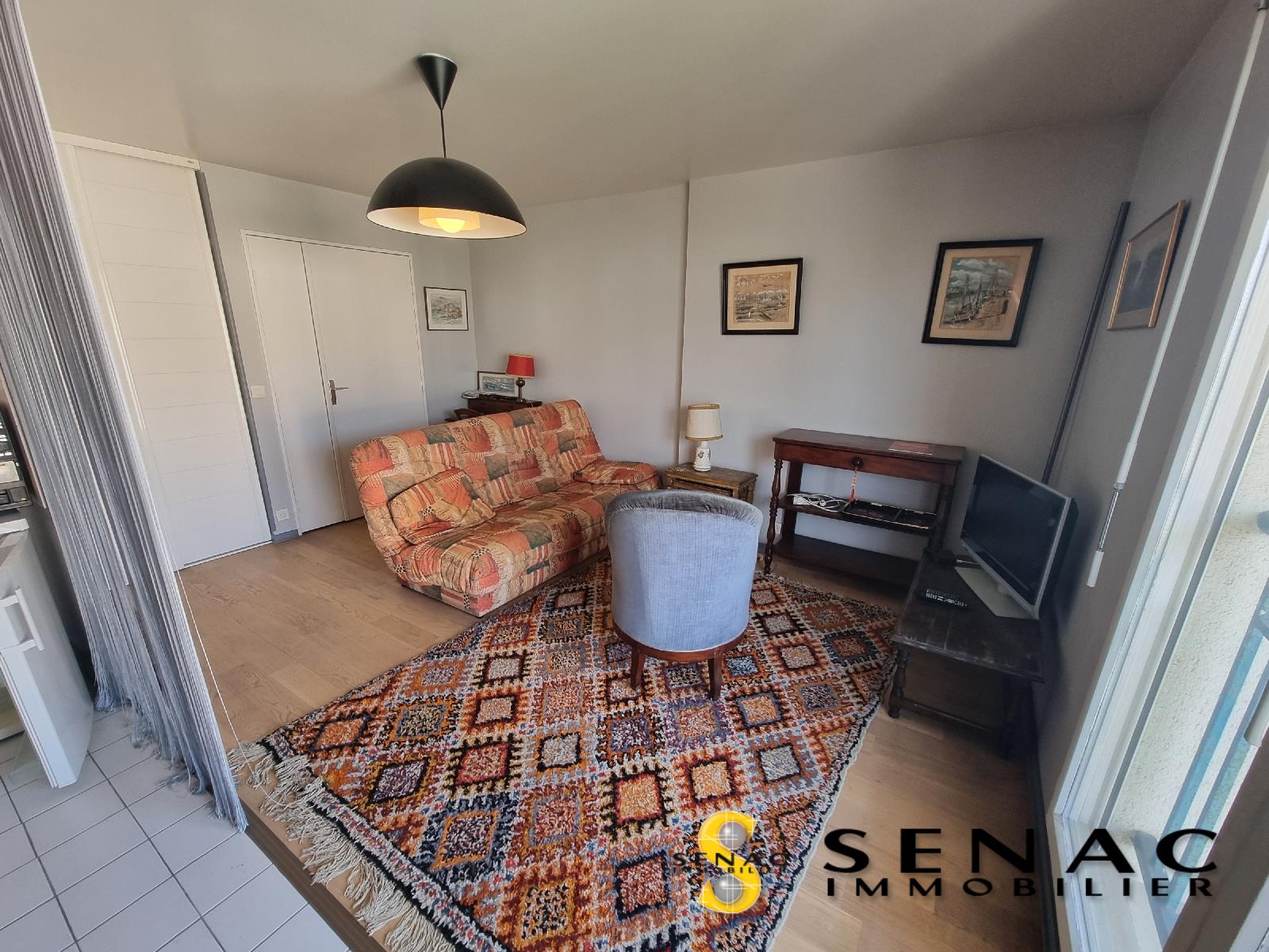 APPARTEMENT - BEAUCHAMP